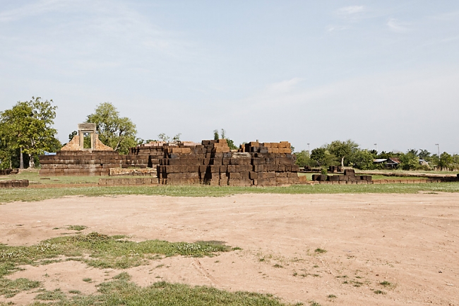 63-Ku Ban Prasat-002